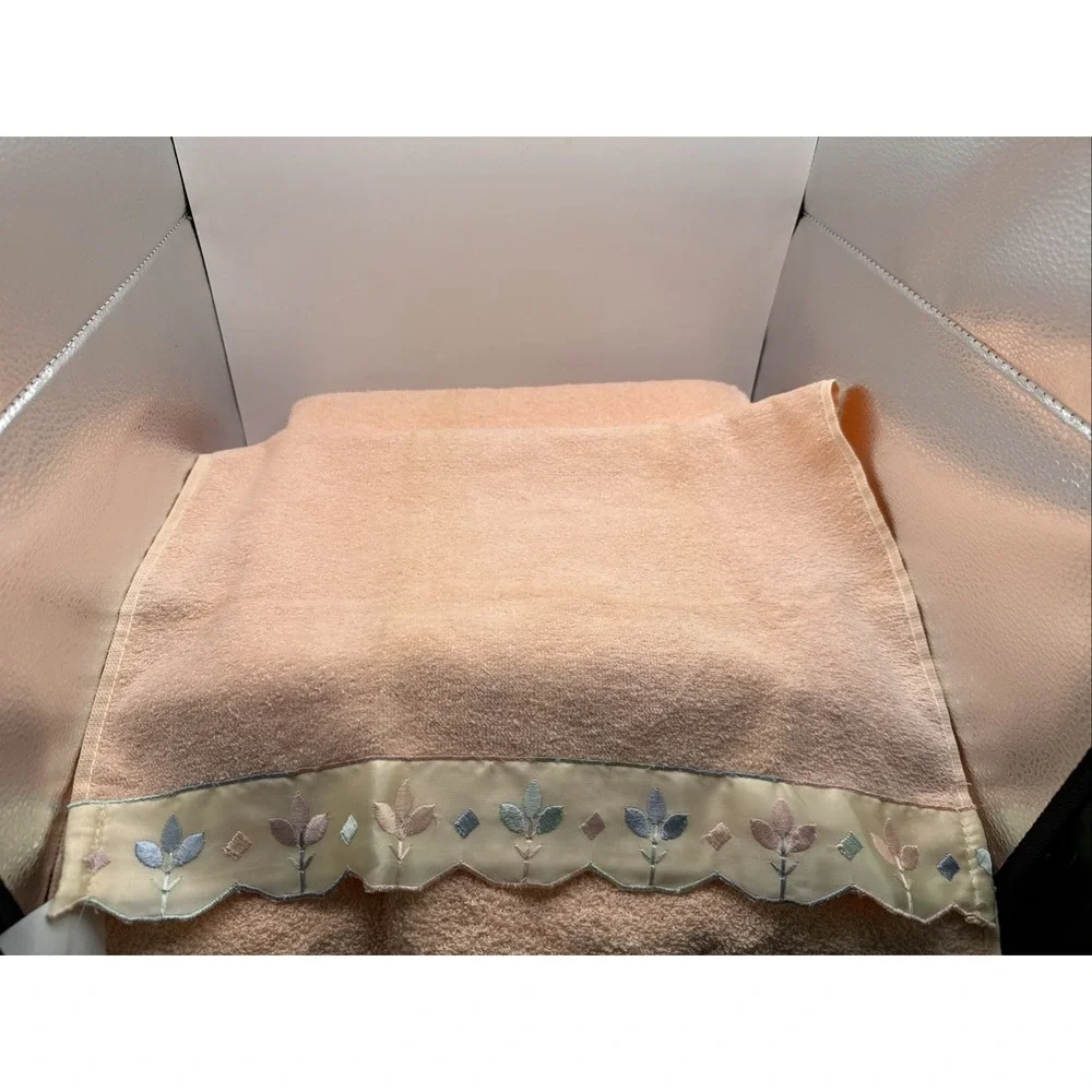 Vintage Cottagecore Pink Flower Lace Trim Bath Towel Set Of 6 Cannon USA 2 Sets